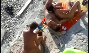 Il suo sogno è di essere un'attrice porno video porno matura con giovane