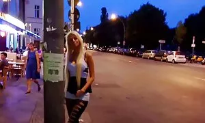 Marrone tette video amatoriali mature su una splendida giovane,