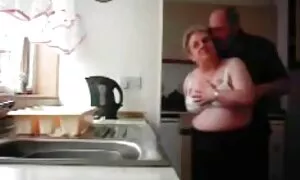 Brunetta partito video gratis di donne anziane anale sesso